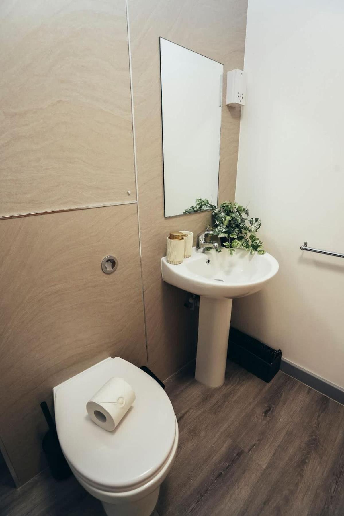 Апартаменты 1br Centre Apt, Self Check In, Wifi, By Derbnb